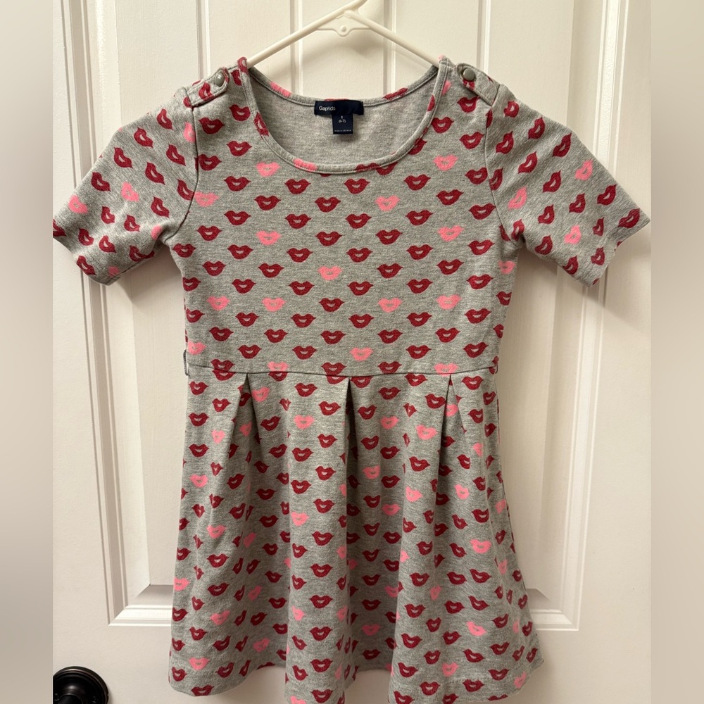 GAP Kids Gray Dress with Red and Pink Lip Print